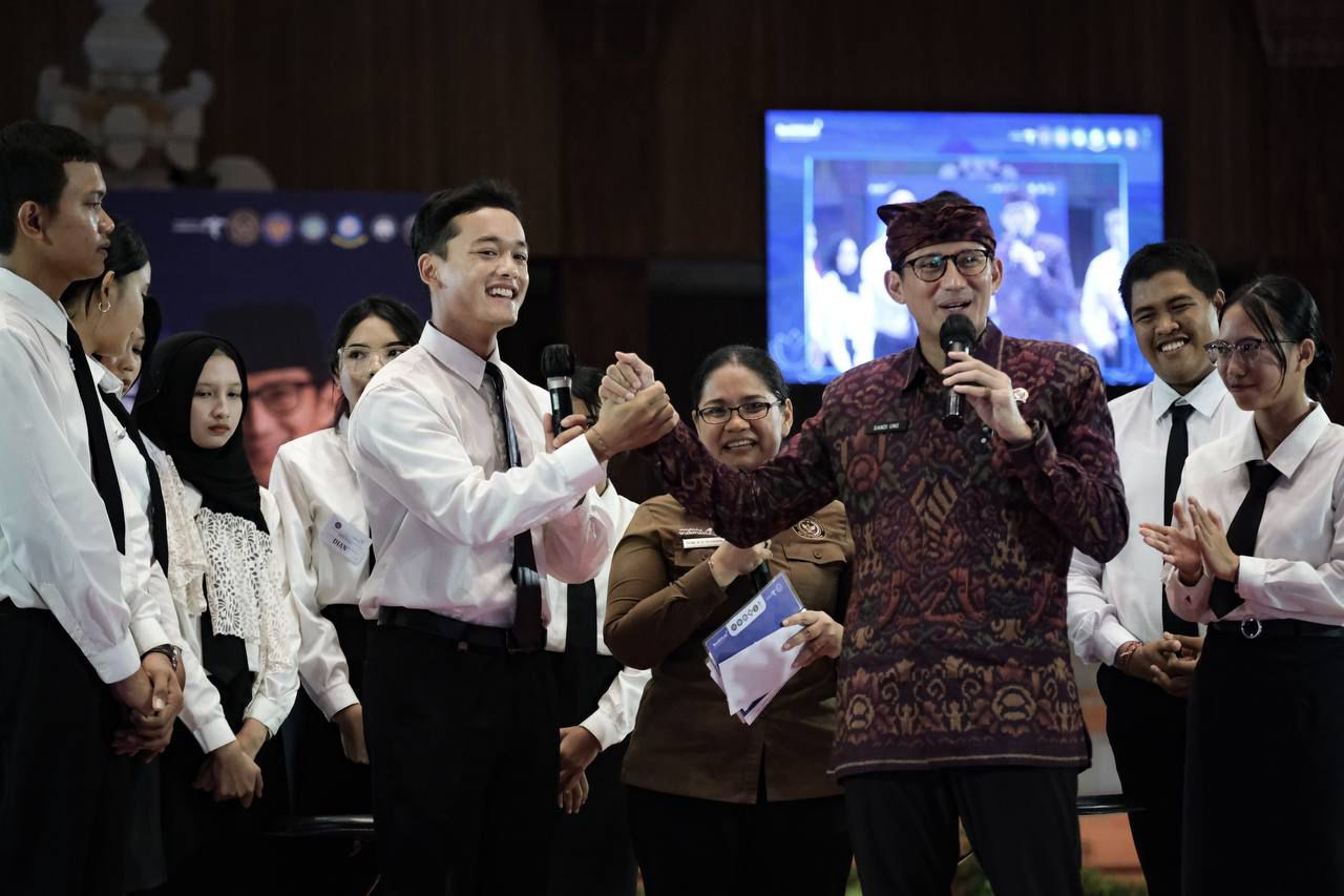 Menparekraf Dorong Peran Mahasiswa Wujudkan Pariwisata yang Damai dan Berkelanjutan